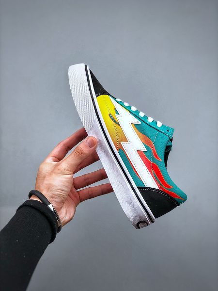 Revenge x Storm x Vans 2022新款 萬斯閃電系列男女款經典休閒板鞋