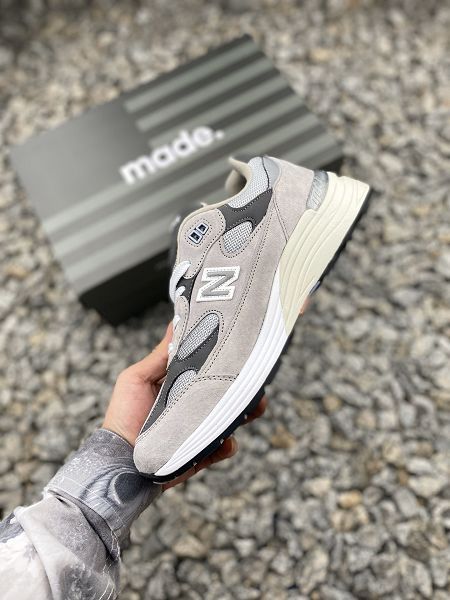 New Balance M992系列 2020新款 美產血統復古老爹男女跑步鞋