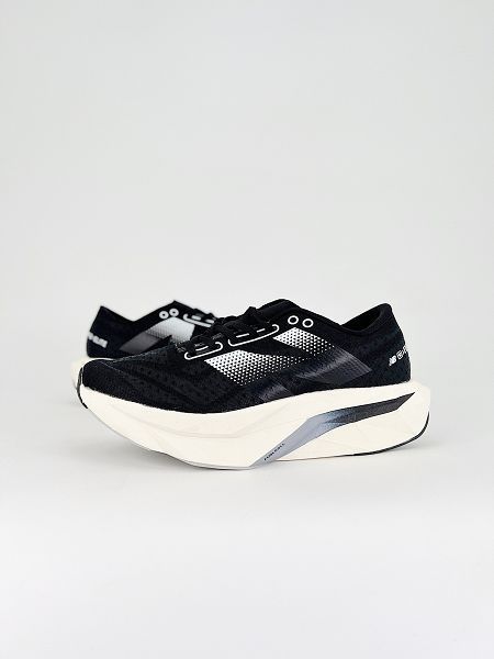 Stone Island x New Balance FuelCell 2024男女生輕量跑鞋