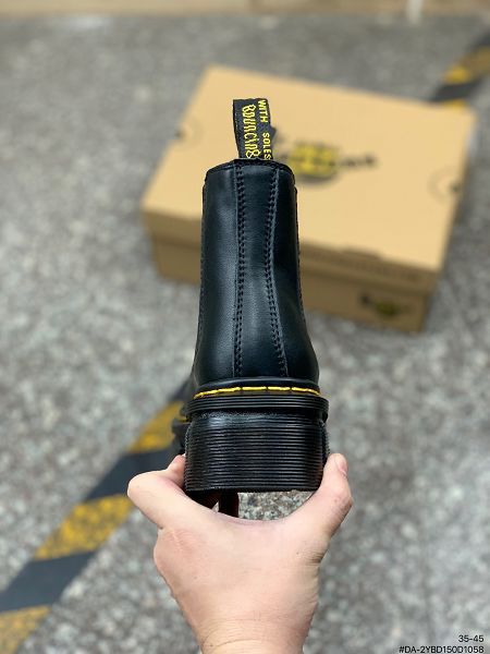 Dr.Martens 馬丁醫生 2023新款 粗獷裝備系列牛皮馬丁靴