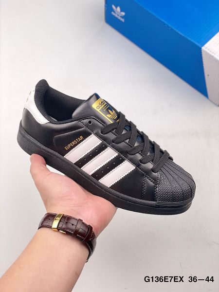 Adidas Superstar 2022新款 三葉草貝殼頭系列男女款運動板鞋