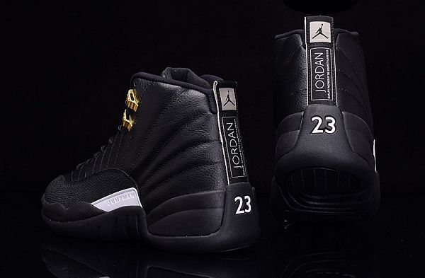 air jordan 12 retro 新款上市 時尚男款個性高幫籃球戰靴 黑金扣 