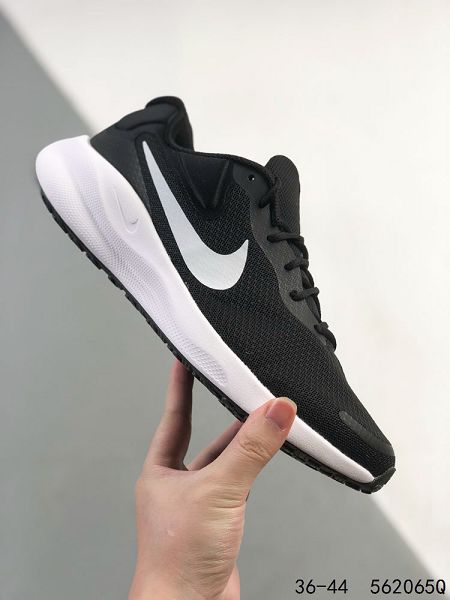 Nike REVOLUTION 7 WIDE 2024新款男女生透氣低幫 跑步鞋