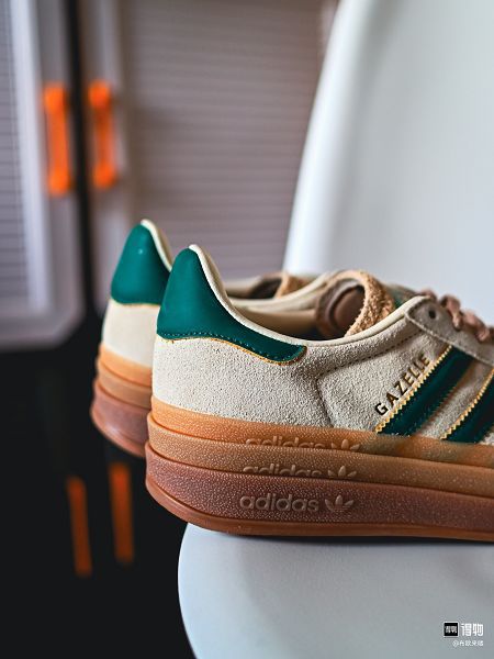 Adidas Gazelle 三葉草白綠色厚底耐磨低幫 女生板鞋