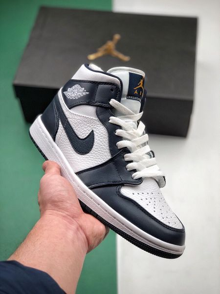 Nike Air Jordan 1 Mid Chrom WingsGS 2021新款 喬丹1代情侶款籃球鞋 帶半碼